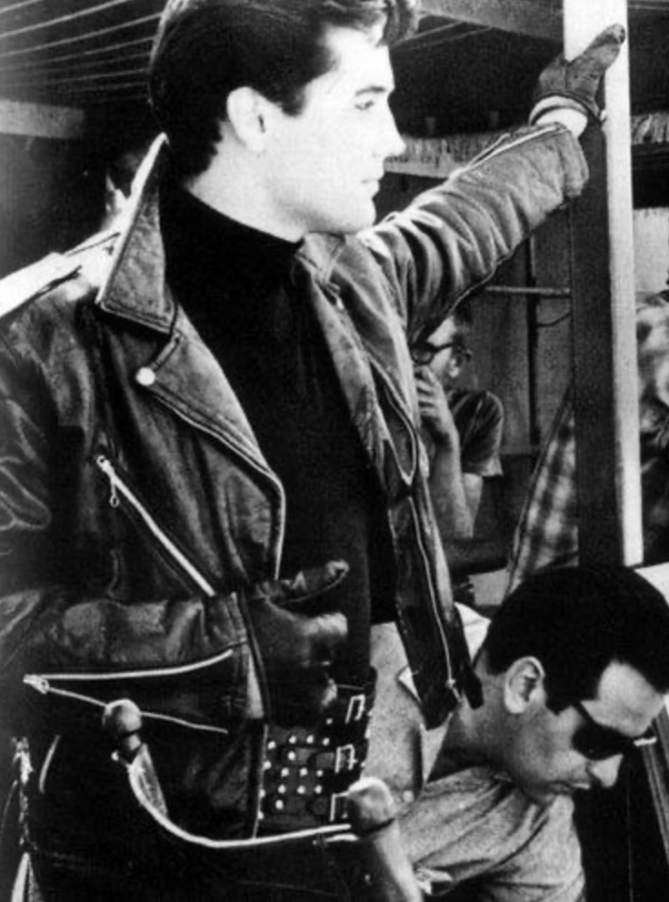 Elvis Presley en veste en cuir